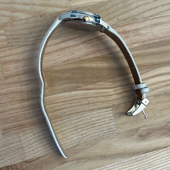 Citizen Eco-Drive Ladies Watch Crystals Pearl Dial Stainless and Rose Gold Dial - Picture 9 of 14